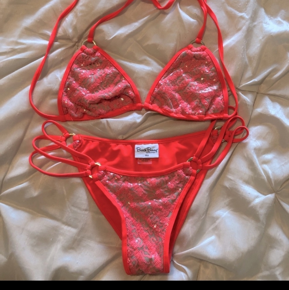 Beach bunny bikini
